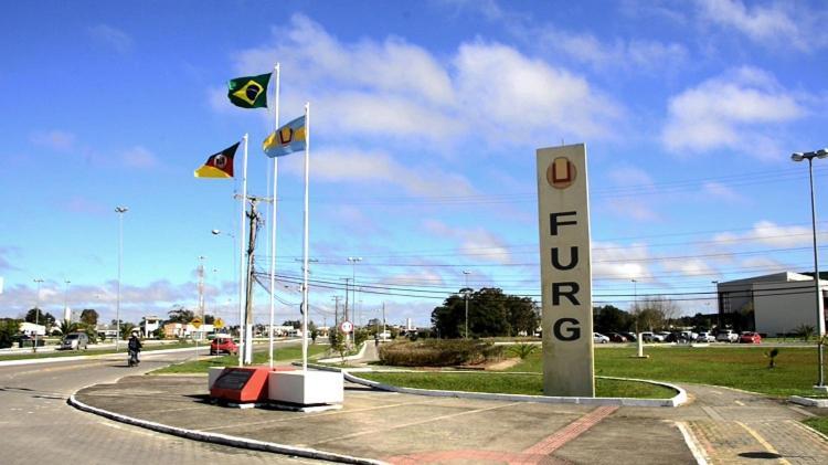 Casa Excelente Localizacao! 度假居 Rio Grande (Rio Grande do Sul)